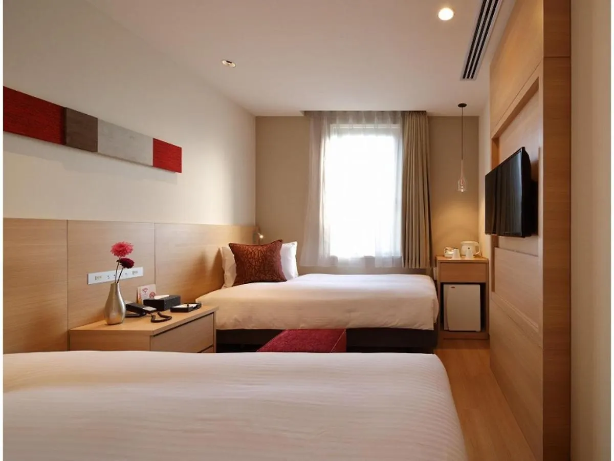 Red Roof Inn & Suites Osaka Namba Nipponbashi - Vacation Stay 81965V
